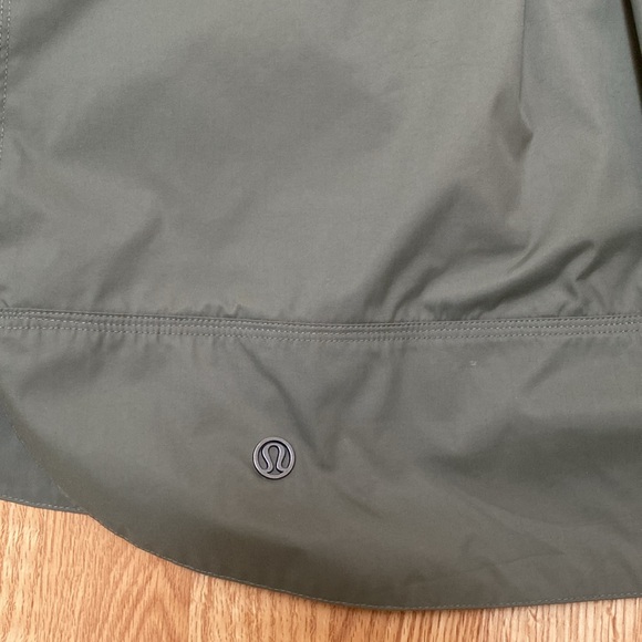 Lululemon Women's Fo Drizzle Jacket Fatigue Green Size 6 - Picture 6 of 8
